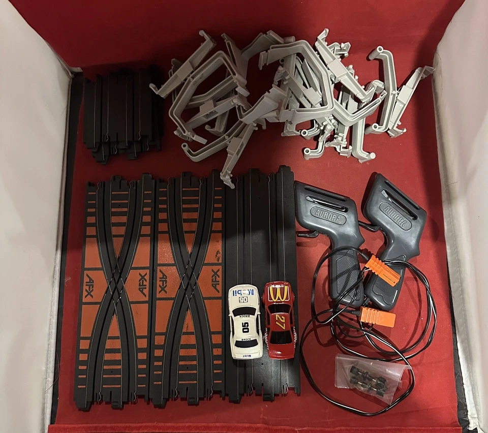 AFX Peter Brock’s Bathurst Slot Car Set (Incomplete) - image 4 of 4