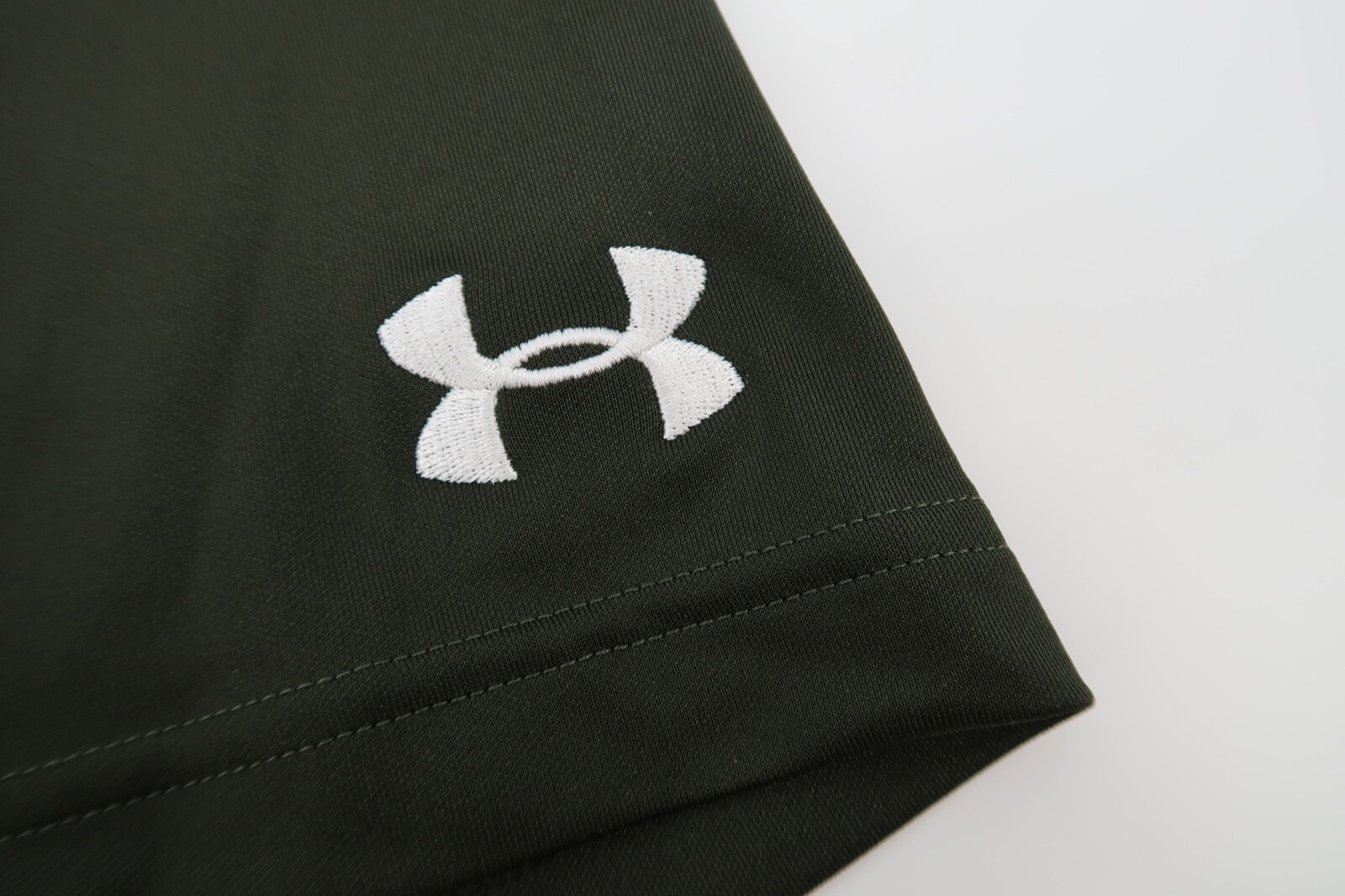 Under Armour Mens Medium Green Golf Polo Performance Loose Short Sleeve Shirt thumbnail 6