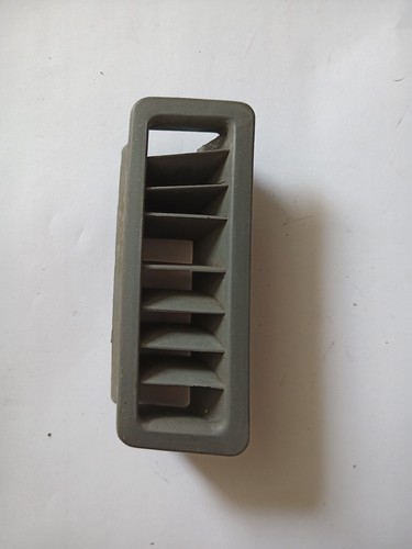 Org. VW Bus T4 Luftdüse Ausströmer Windschutzscheibe Armaturenbrett 705819071L