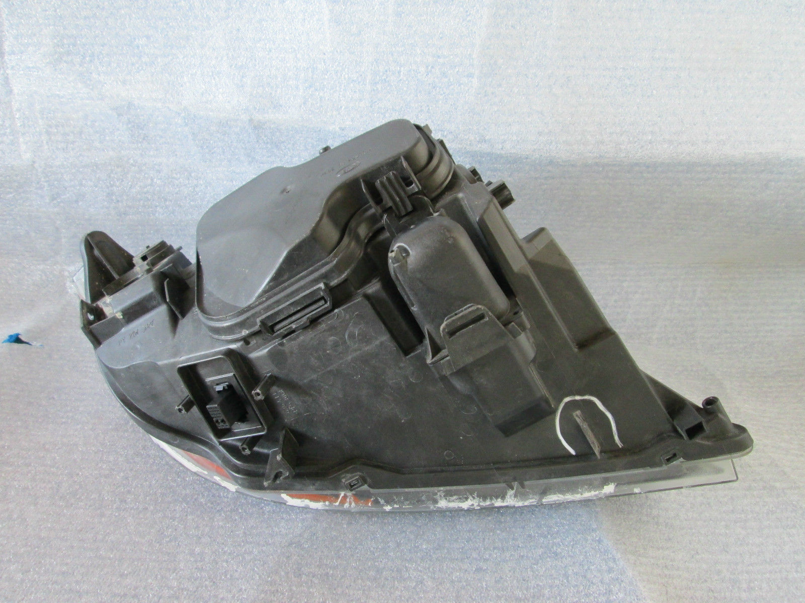 2006-2008 BMW 3 Series E90 E91 Driver Side Xenon Headlight 