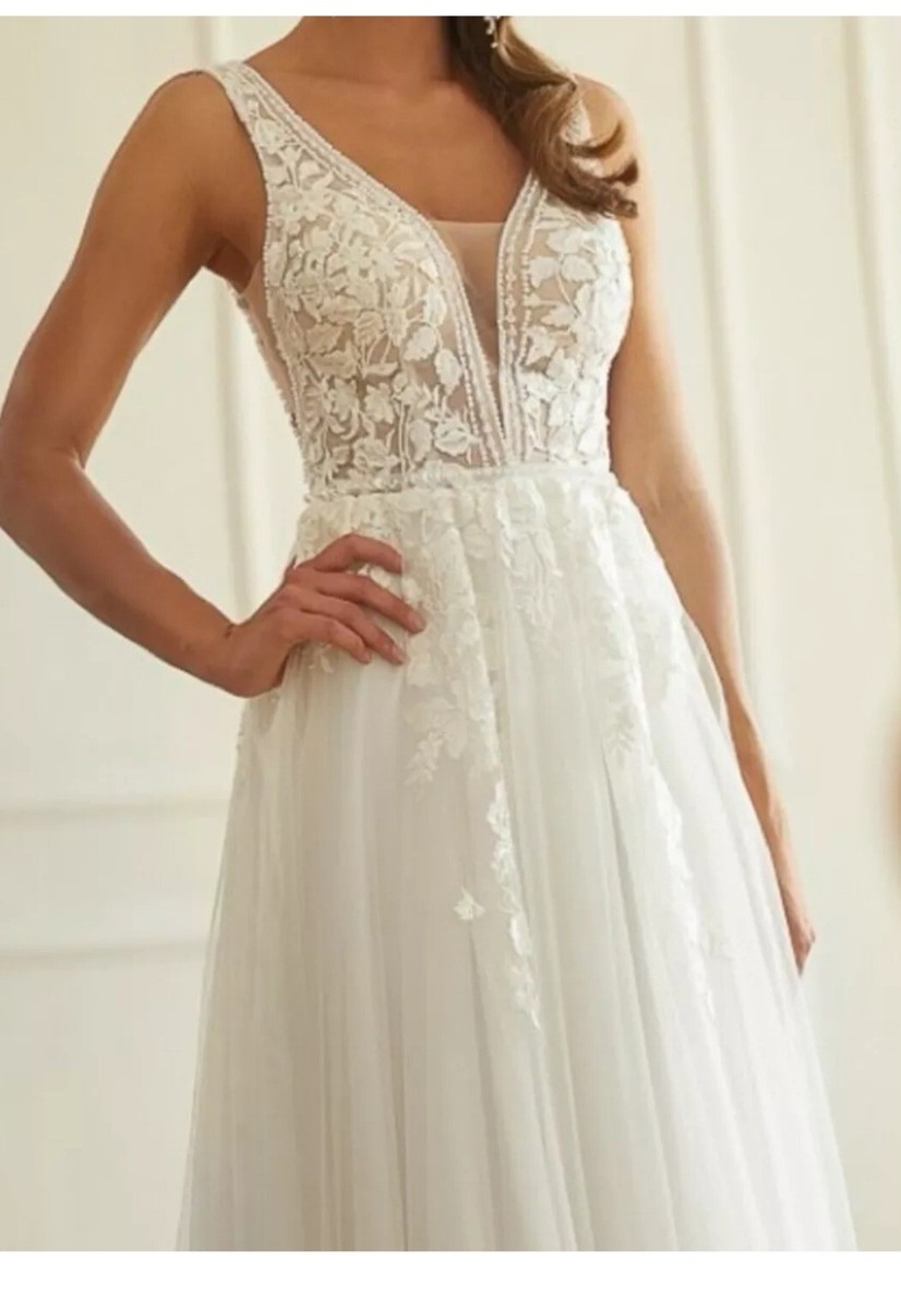 knee length dresses for ladies Romantic Sleeveless V-Neck A Line Wedding Dress with Embroidery main image 1