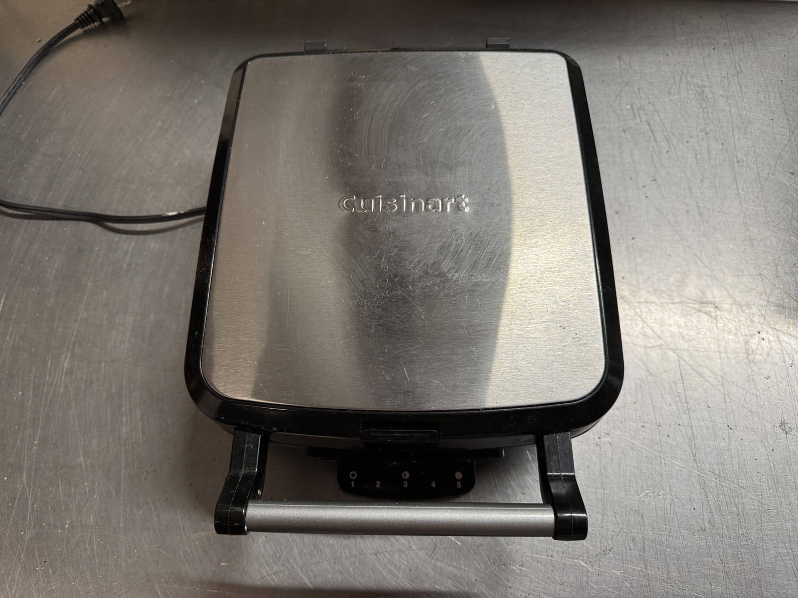 Cuisinart 4 Slice Belgian Waffle Maker WAF-150