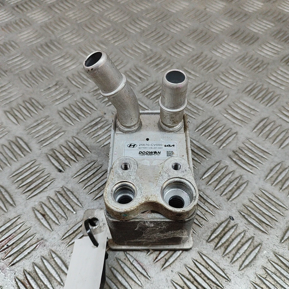 KIA EV6 CV Refroidisseur De Batterie Électrique 25670-CV000 239 kW 2022 25840682 - Photo 3/4