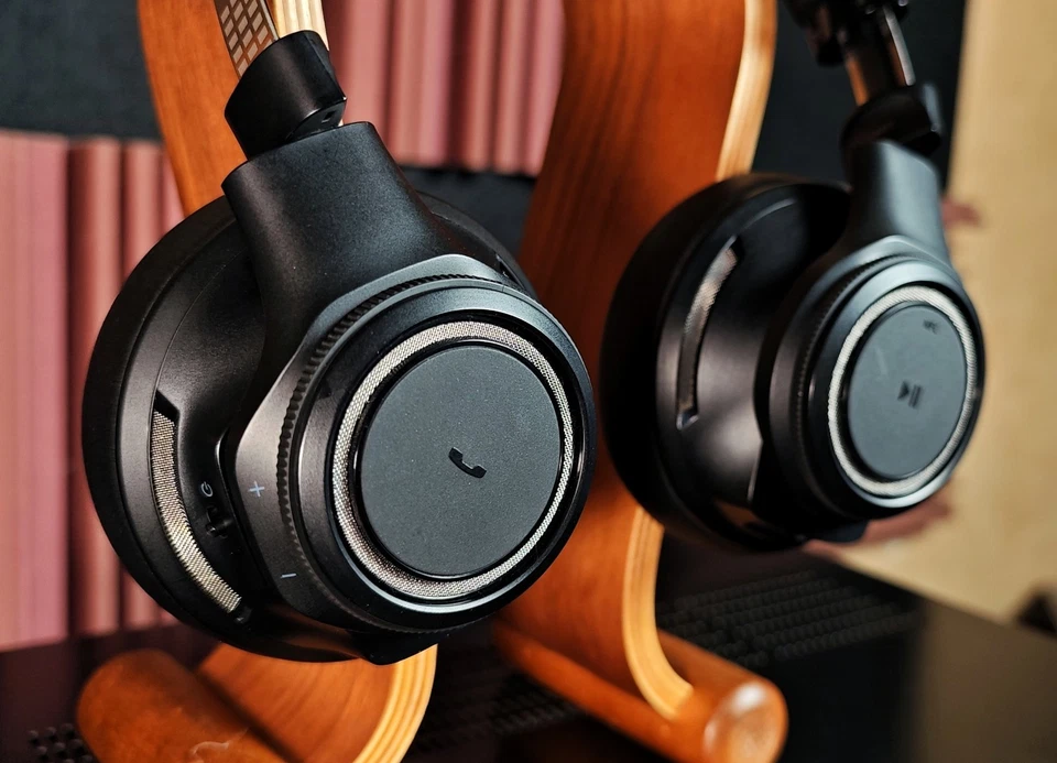 LUXURIOUS Plantronics Backbeat Pro Wireless ANC Headphones ~ Brand New Earpads  - Image 4 of 4