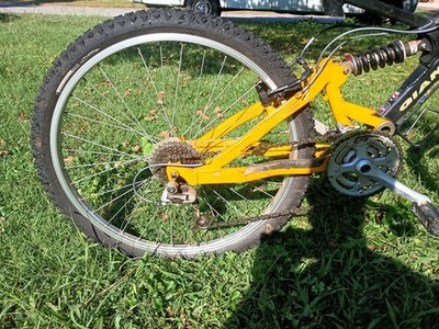 GIANT WARP Mountain Bike - Full Suspension - 18.5