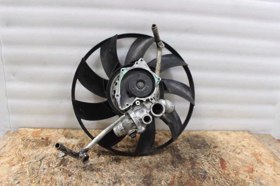 Ventilador de radiador con bomba de agua Land Rover Discovery N70588 1999-2002 3,9 L V8 OEM Foto 2 de 4