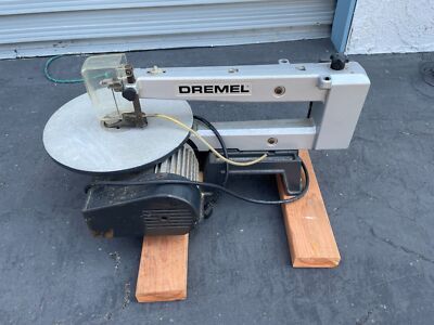 Dremel 16  two speed scroll saw model 1671 heavy duty construction Used + Blades