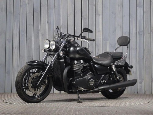 2015 15 TRIUMPH THUNDERBIRD 1700 NIGHTSTORM - Picture 2 of 14