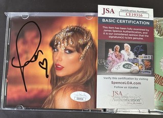 Taylor Swift Signed Life Of A Showgirl CD Insert w/ Disc AUTO JSA COA