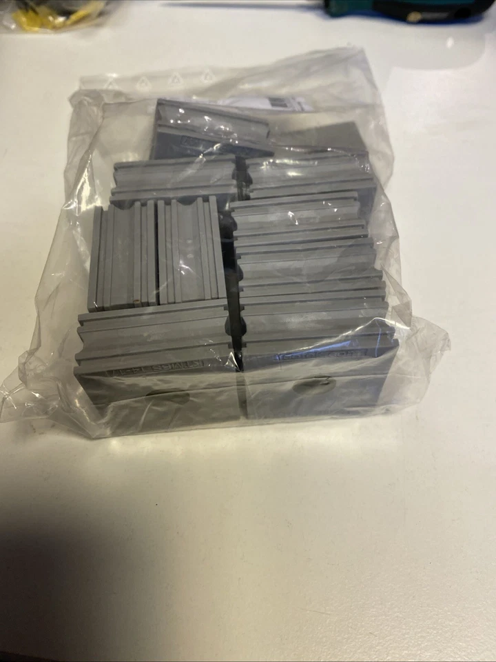 Abrazadera de ojal de cable 10X Icotek QT Ø (máx.) 11 mm elastómero gris - Imagen 3 de 4