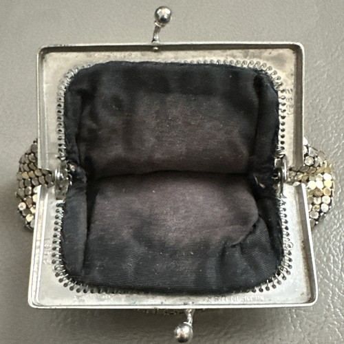 Vintage WHITING & DAVIS Silver Mesh 1950’s Coin Purse nice condition 3.5”X3” - Picture 9 of 14