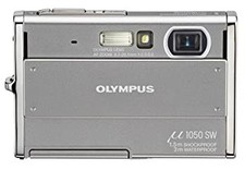 Olympus 1050SW Silver Waterproof Digital Camera From Japan