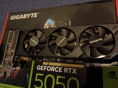Nvidia GeForce RTX 5050 Low Profile Grafikkarte 8GB
