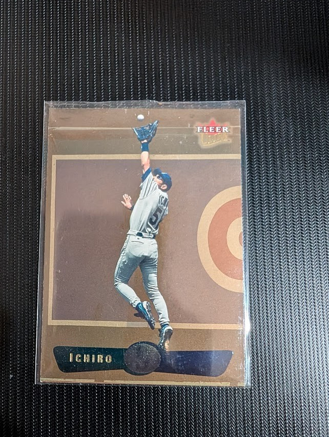 2002 Fleer Ultra GOLD MEDALLION #51 Ichiro MARINERS! 2nd Year!