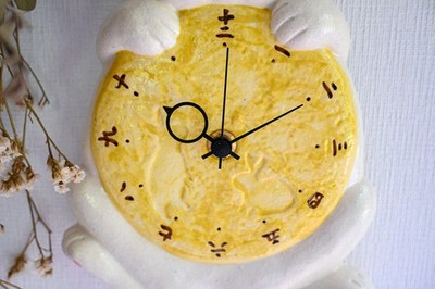 Japanese Lucky White Rabbit Pendulum Wall Clock w/Moon Seto Ware