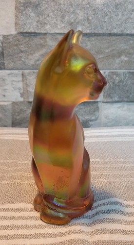 Vintage Fenton Iridescent Yellow Carnival Art Glass Sitting Cat 5” figurine - Picture 2 of 6