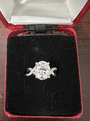 14k White 10x8mm Oval Moissanite Engagement Ring