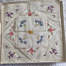 3 VINTAGE HAND EMBROIDERED FLORAL/ LACE WHITE HANDKERCHIEFS MADE IN SWITZERLAND