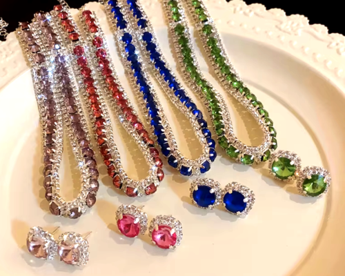 Juego de aretes collar llamativo Betsey Johnson gargantilla de diamantes de imitación púrpura lavanda - Imagen 18 de 19