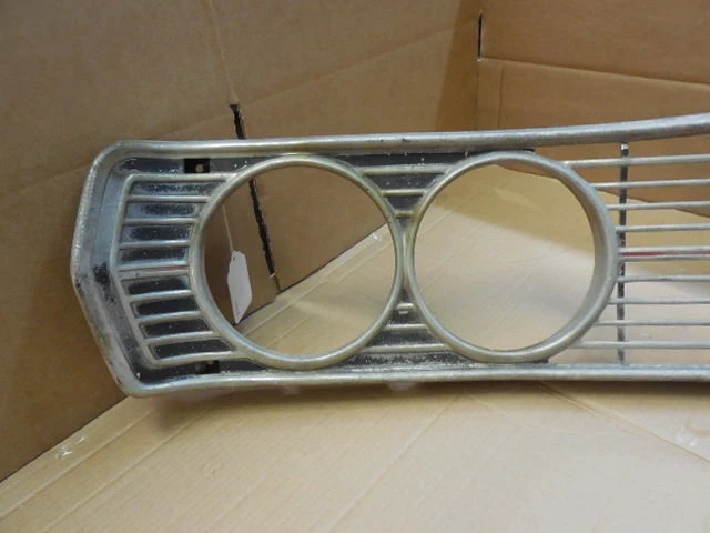 Алюминиевая решетка радиатора/отделка фары ободок слева для Ford Galaxie 500 - Изображение 3 из 4