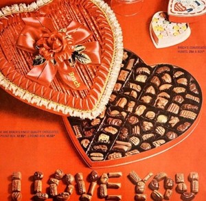 1965 Brach's Valentines Day Chocolates Advertisement Candy Desserts DWII24