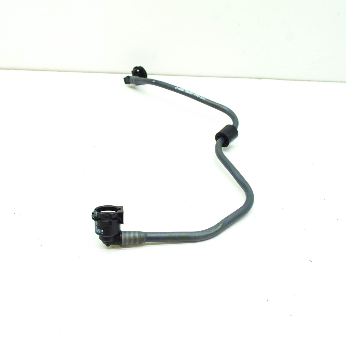 MB CLS C257 Expansion Tank To Shut Off Valve Bleed Line 