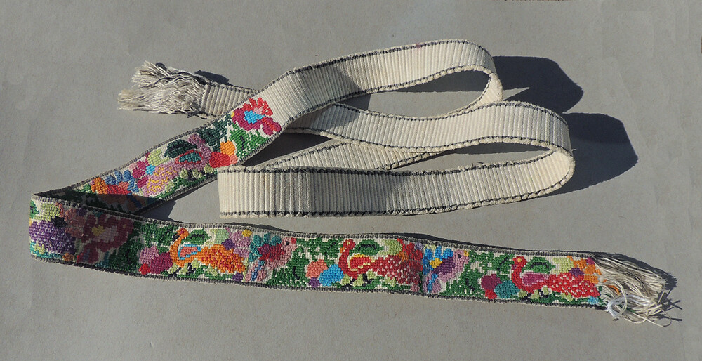 an old antique hand woven cotton cinta head wrap band 