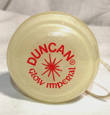 Vntg Duncan Glow Imperial Plastic Toy Fun Throw Yo-Yo Red Clear.
