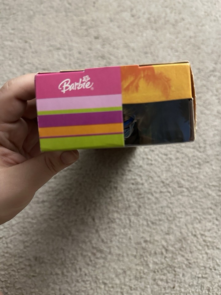 BARBIE TÉRÉSA CALIFORNIA Girl NRFB. Térésa Surf Beach 2003. EUR 40,50 - FR