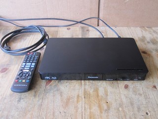 Panasonic DMP BDT180 Smart 3D Blu Ray Player with 4K Upscaling Remote & HDMI