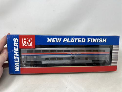 Walthers HO 932-16171 Amtrak Superliner I dormitorio - fase II - acabado enchapado | Condition: Used