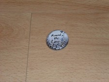 Ansteckbutton Gedenkbutton Anstecknadel Loveparade Duisburg 2010 Remind the Love