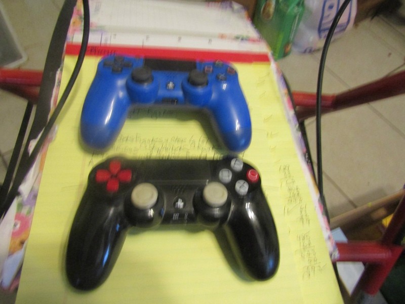 2 sony ps4 controllers star wars plus 1 ead