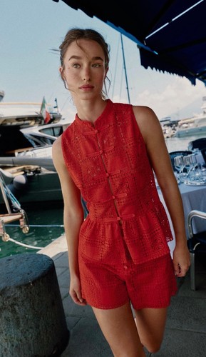 zara red short& vest