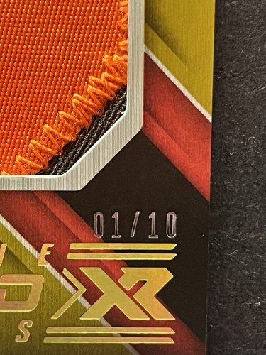 Nick Chubb Jersey Patch 2018 Panini XR Rookie Jumbo Materials Gold /10 Browns RC - Picture 3 of 3