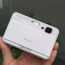 Sony Cyber Shot DSC-T2 8.1MP 3x Vintage Compact Digital Camera White 90 New