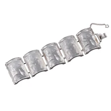 Lalique Enfants Amongst Grapes Crystal Nysa Bracelet