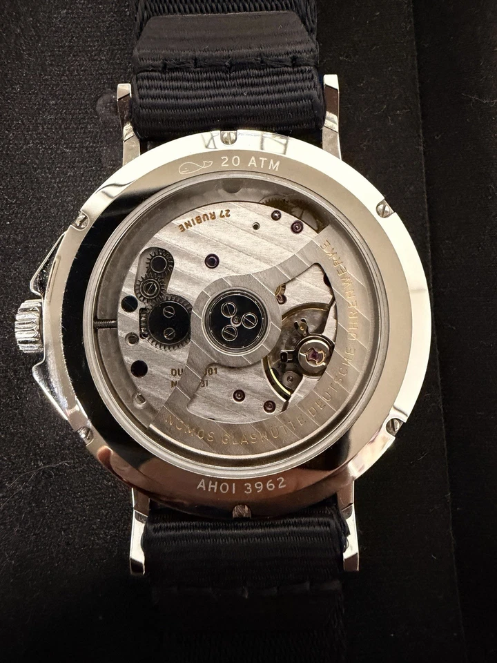 NOMOS Glashütte Ahoi Atlantik Automático Ref. Juego completo de relojes 567 - 36 mm Foto 2 de 4