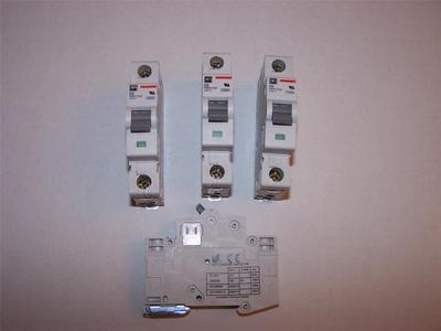 EATON CUTLER HAMMER WMS1C02 2A 1P 240V NEW 
