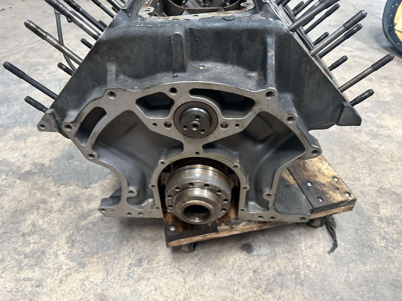 Bentley Brooklands 1994 6.8L V8 Engine Motor Block With Crank Piston OEM