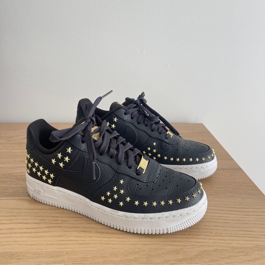 Nike Air Force 1 07 XX GOLD Studded Black White AR0639 001