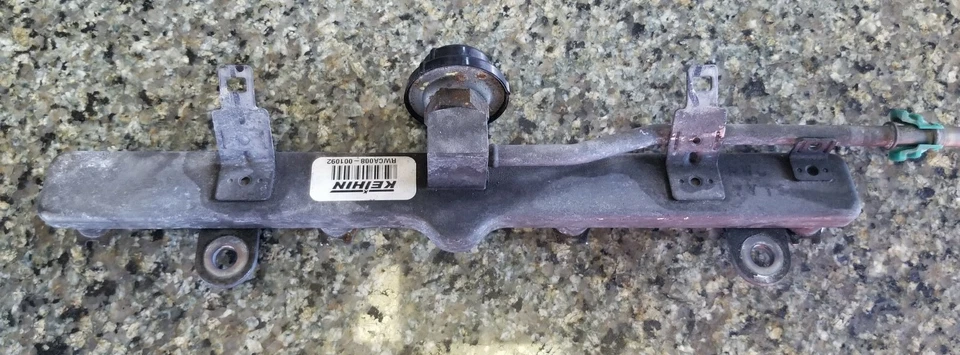 Acura RDX 2008 riel de combustible 2,3 L Foto 2 de 3