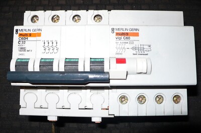 Disjoncteur Différentiel Merlin Gerin DT40 - 32A, 30mA, Type AC (Occasion)
