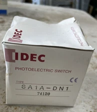 NEW OLD STOCK IDEC SA1A-DN1 PHOTOELECTRIC SENSOR HIGH SPEED SLIM STYLE