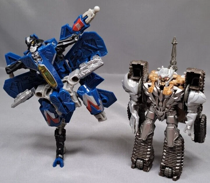 Lot 2 TRANSFORMERS THUNDERCRACKER and AGE OF EXTINCTION MEGATRON. - Image 2 of 4