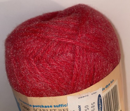 Hilo Natura Ultra-Aire Vintage Tono Rojo Escarlata, 1 Madeja. Peso total: 2,7 oz - Imagen 6 de 14