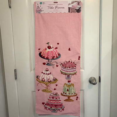 Envogue Embroidered Valentine's Day Cake and Desserts Table Runner NWT