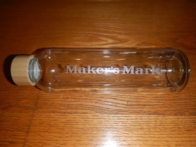 Makers Mark Bourbon Whiskey 25 oz Glass Water Bottle Must see N.R.