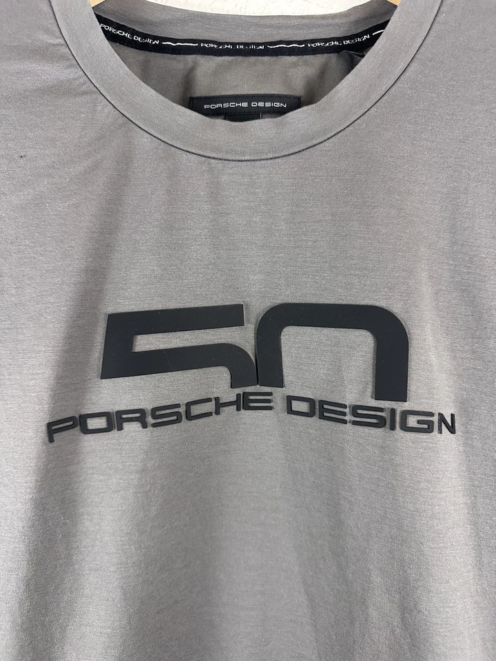 Camiseta gris Porsche Design 50 aniversario - talla pequeña Foto 3 de 4