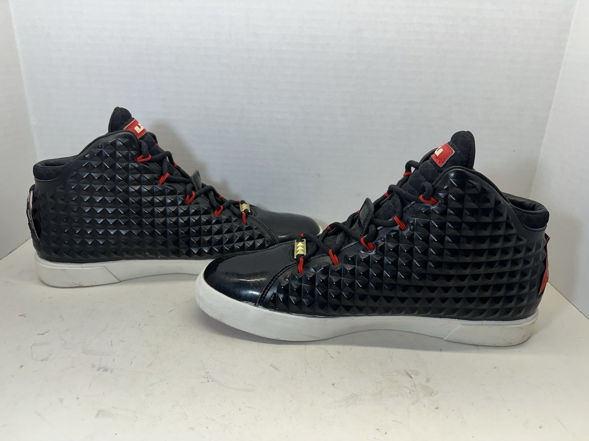 Nike Lebron 12 XII NSW Lifestyle QS Size 11.5 Black 